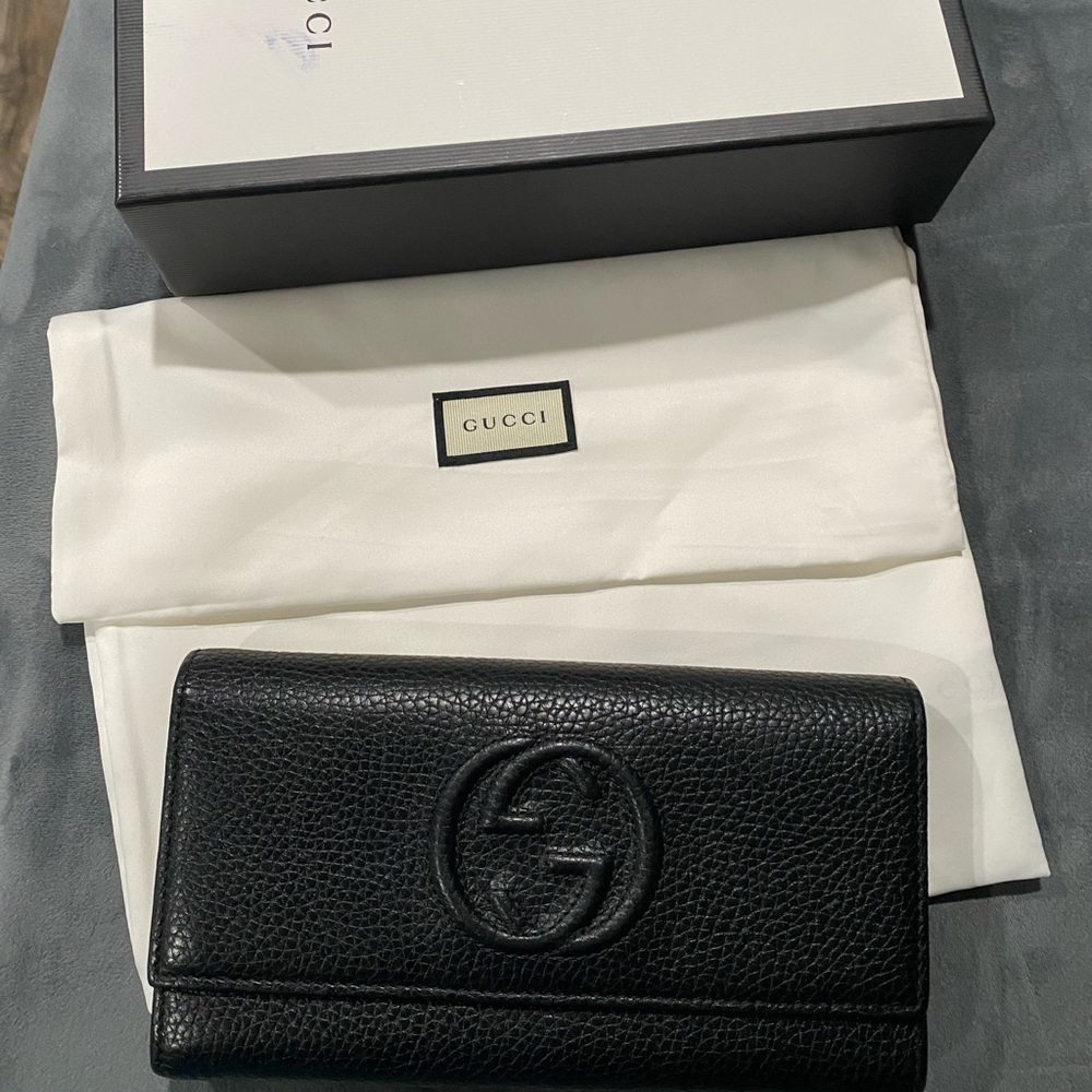 Gucci wallet authentic